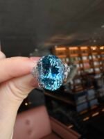 9.12-Carat Lab-Grown Santa Maria Aquamarine Ring: Oval Cut in 18K White Gold Setting - Image 4