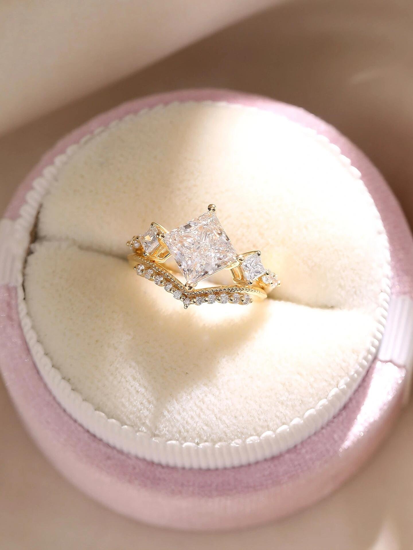 0f207a5bd8064e8cf04ff3a360e92ab4 3.2-Carat Lab-Grown Princess Cut Diamond Multi-Band Ring: E Color, VS1 Clarity in 14K Yellow Gold - Image 1
