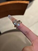 10-Carat Lab-Grown Oval Diamond Ring: E Color, VVS2 Clarity in 18K Gold - Image 3