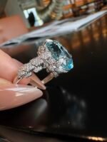 9.12-Carat Lab-Grown Santa Maria Aquamarine Ring: Oval Cut in 18K White Gold Setting - Image 3