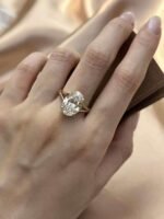 5-Carat Lab-Grown Oval Diamond Ring: E Color, VS1 Clarity in 18K Yellow Gold - Image 2