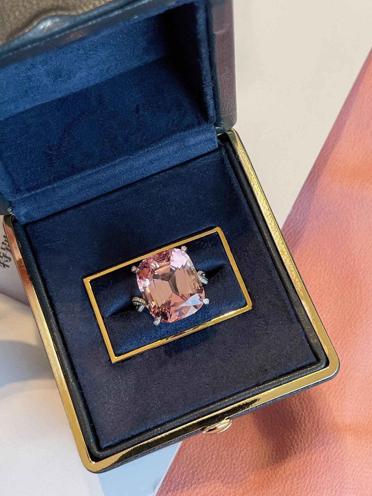 7af054d13afea17e1bf90d9c23c8bfeb 20-Carat Natural Pink Tourmaline Ring: Cushion Cut in 18K White Gold - Image 1