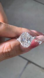 5-Carat Lab-Grown Oval Diamond Ring: D Color, VVS2 Clarity in 18K Gold