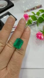 8.95-carat emerald ring - Image 3