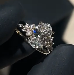 videoframe_1943 Lab-grown oval cut diamond ring set in 14K gold - Image 1
