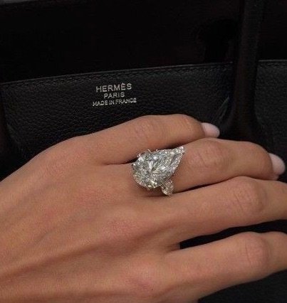 IMG_9477 Pear-shaped lab grown diamond ring - Image 1