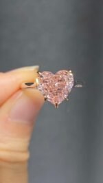 Labor-grown diamond ring