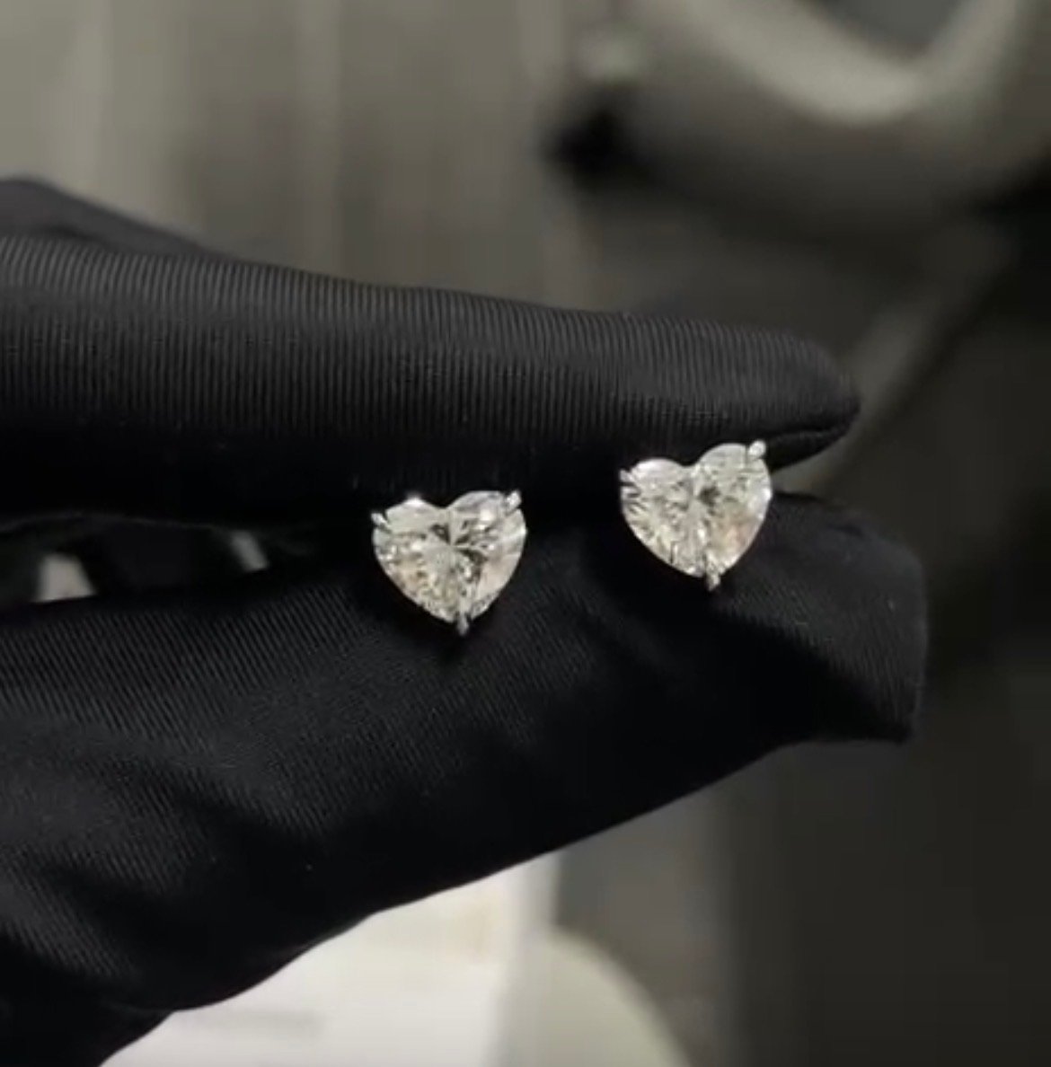 Screenshot Lab-grown diamond earrings - Image 1