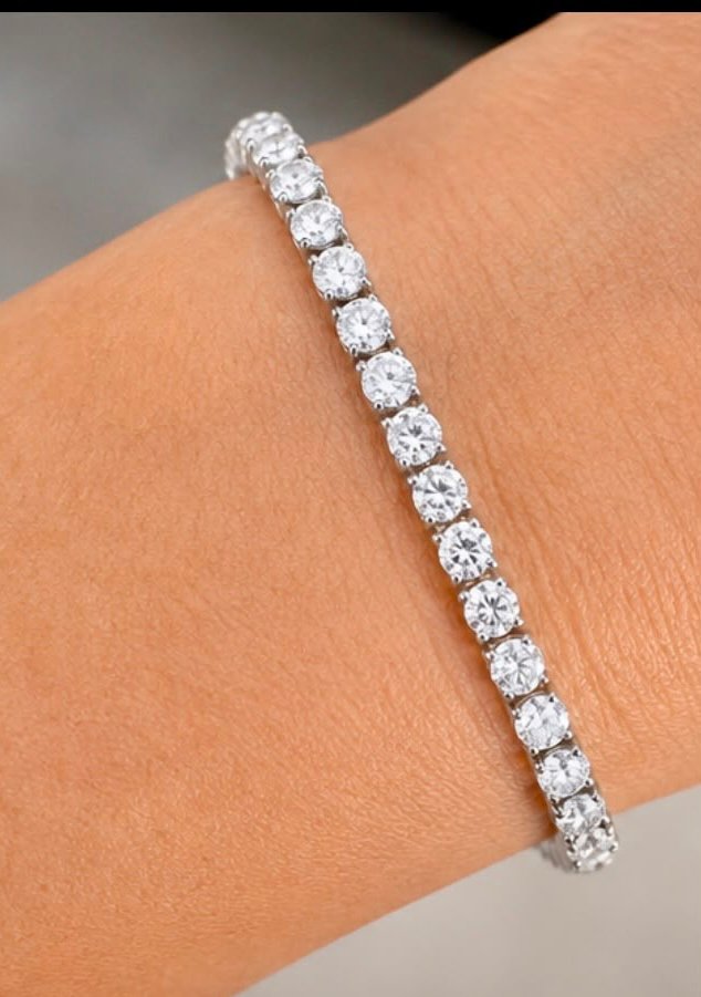 E4E32324-CEF3-4A80-8E6C-BB54AA8D276C Lab-grown diamond bracelet - Image 1