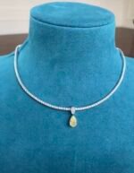 Laboratory-grown diamond necklace and earrings - Image 2